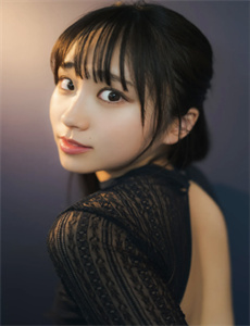 《欧美成人自拍》