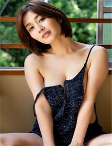 《动漫美女被爆挤奶动漫视频》