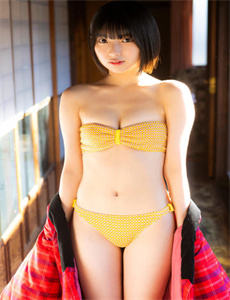 《朝鲜美女bbwbbw撒尿》