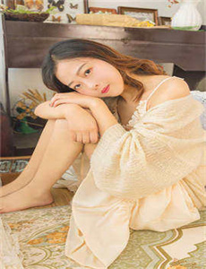 《风韵饥渴少妇在线观看》