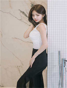 《吃了春药被多人伦姧高潮小说》